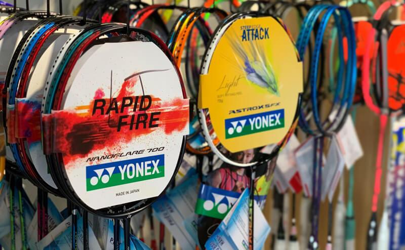 Giới thiệu hãng vợt cầu lông Yonex - tại sao Yonex là hãng vợt nổi tiếng nhất trên thế giới ? 