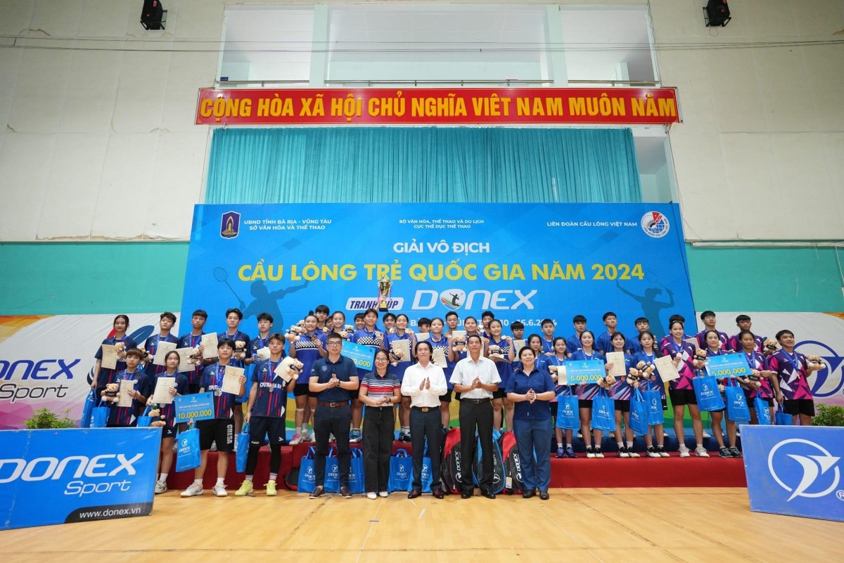 LỄ BẾ MẠC GIẢI VÔ ĐỊCH CẦU LÔNG TRẺ QUỐC GIA NĂM 2024 - TRANH CUP DONEX