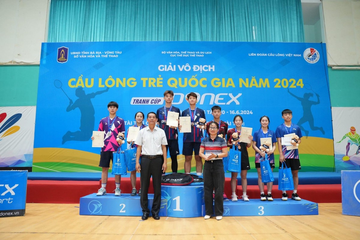 LỄ BẾ MẠC GIẢI VÔ ĐỊCH CẦU LÔNG TRẺ QUỐC GIA NĂM 2024 - TRANH CUP DONEX