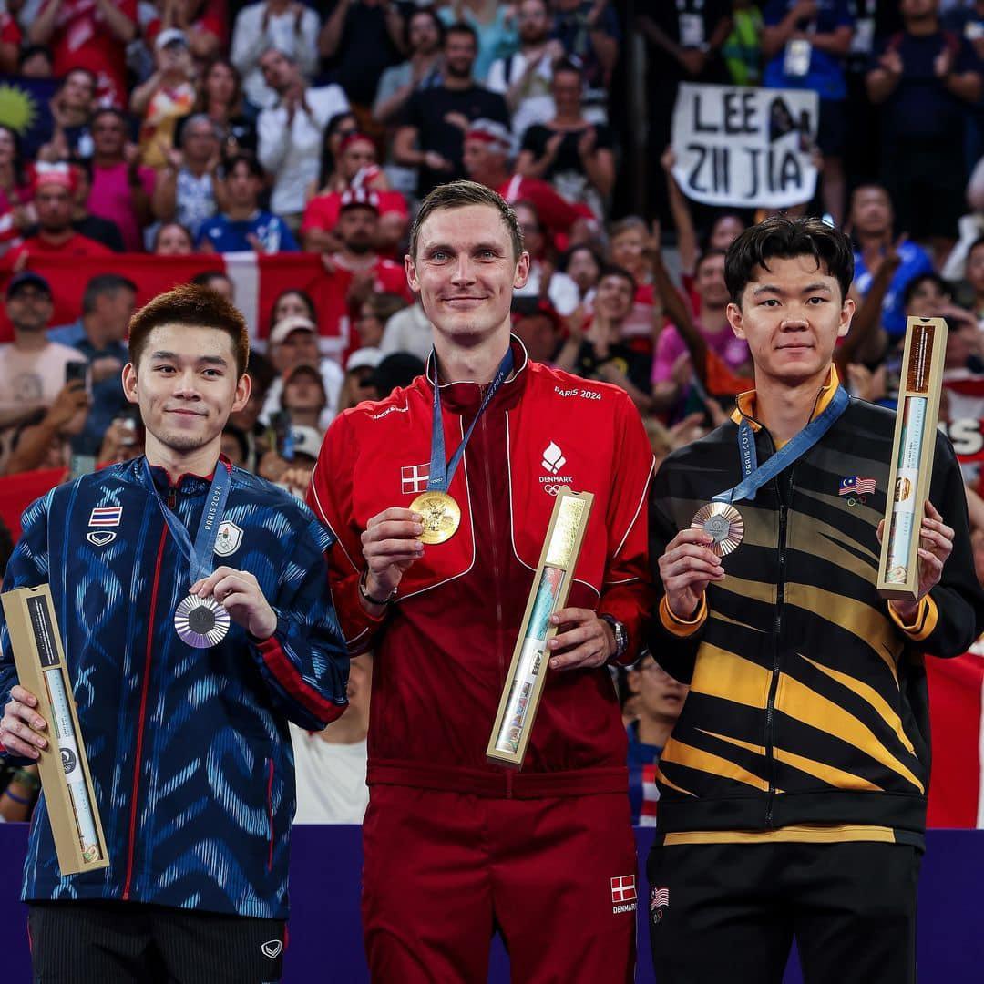 Môn cầu lông Olympic: Viktor Axelsen cân bằng kỷ lục của Lin Dan