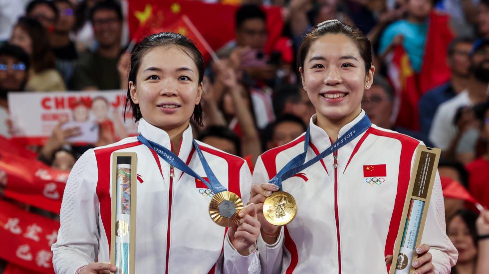 Ngôi vô địch đôi nữ cầu lông Olympic lần này không thể trượt khỏi tay Chen Qing Chen và Jia Yi Fan