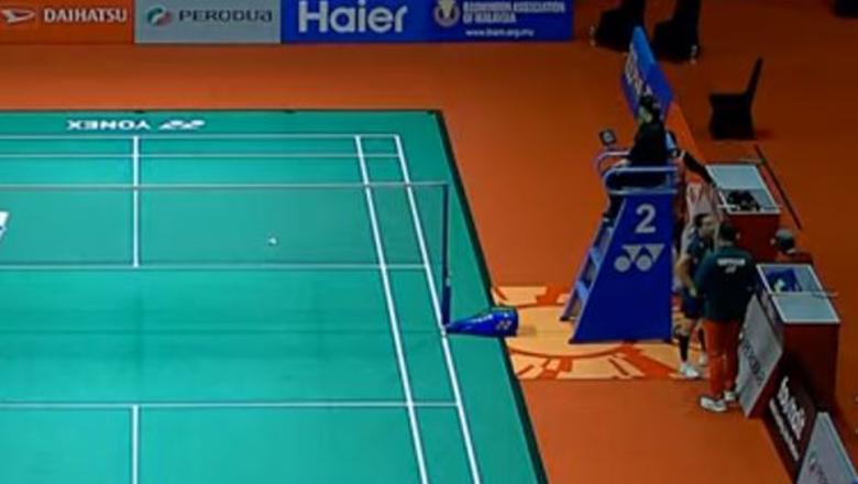 Vị HLV đồng hành cùng Thùy Linh tại Malaysia Masters là ai?