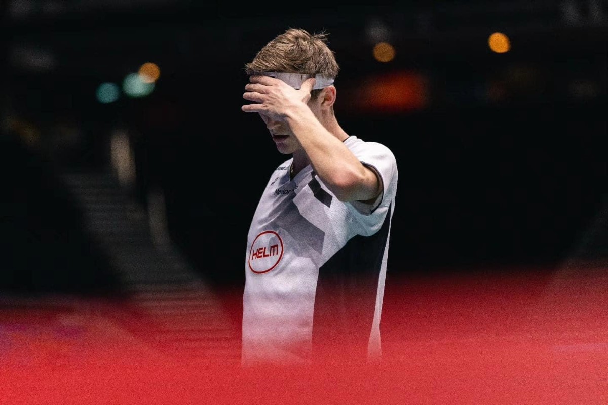 Viktor Axelsen xác nhận đã rút lui khỏi bán kết Singapore Open 2024 do chấn thương mắt cá chân